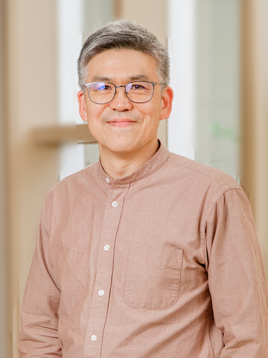 Min-Goo-Kang